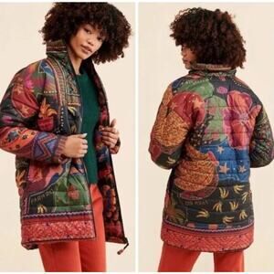 Farm Rio Crazy Mix Reversible Puffer Jacket in Multicolor Floral Print - L